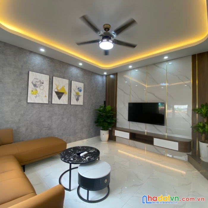 Nhà đẹp phố phan đình giót: 44m2, 5 tầng, 3 ngủ, mt 4.1m, 20m ra phố, sát chợ, ngõ 3 gác rộng. 3.7