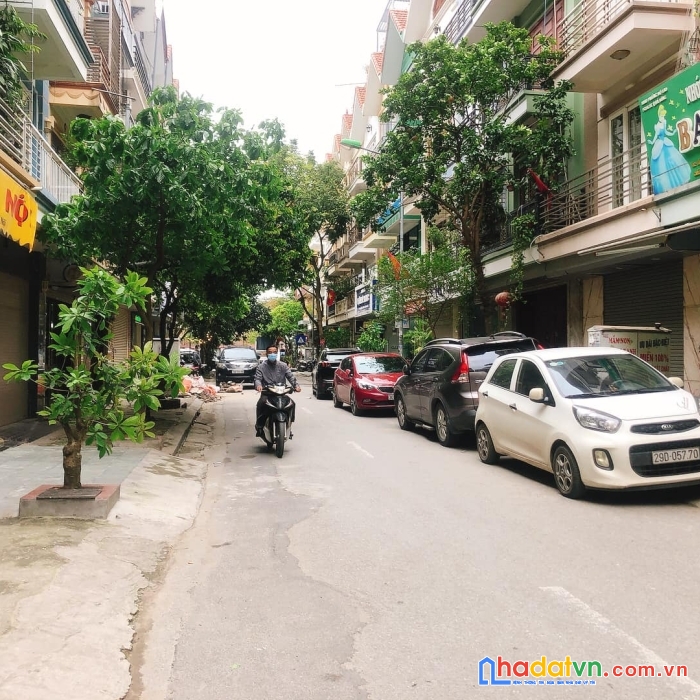 5 tỷ 950  nhà phố trần phú, hà đông dt 50 m, 4 tầng, ô tô đỗ cửa