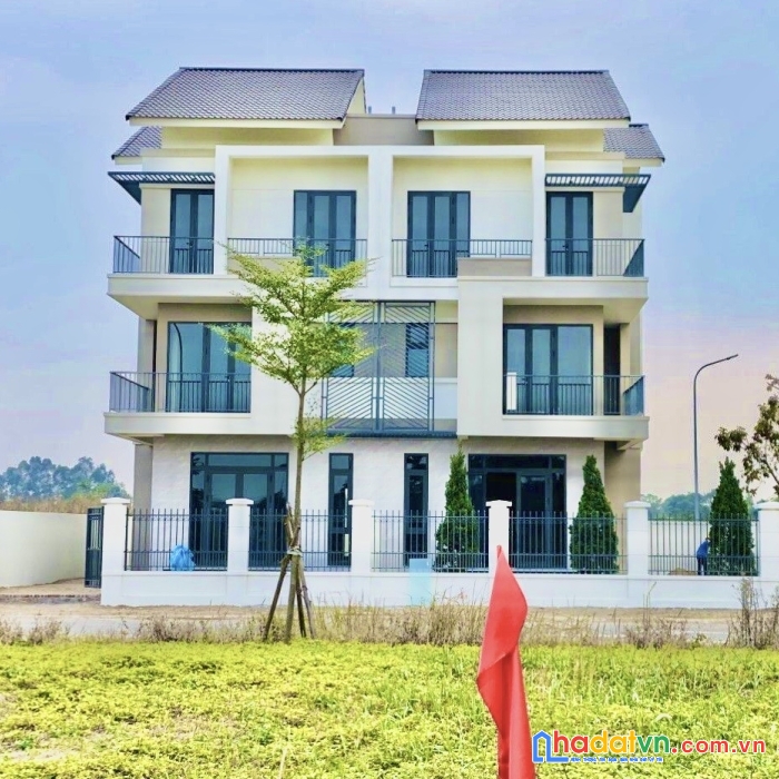 Biệt thự song lập centa rvs - 180m2- giá chỉ 10,x tỷ - vsip bắc ninh