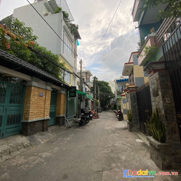Cần bán nhà vị trí đẹp ở khu vực tp. hồ chí minh