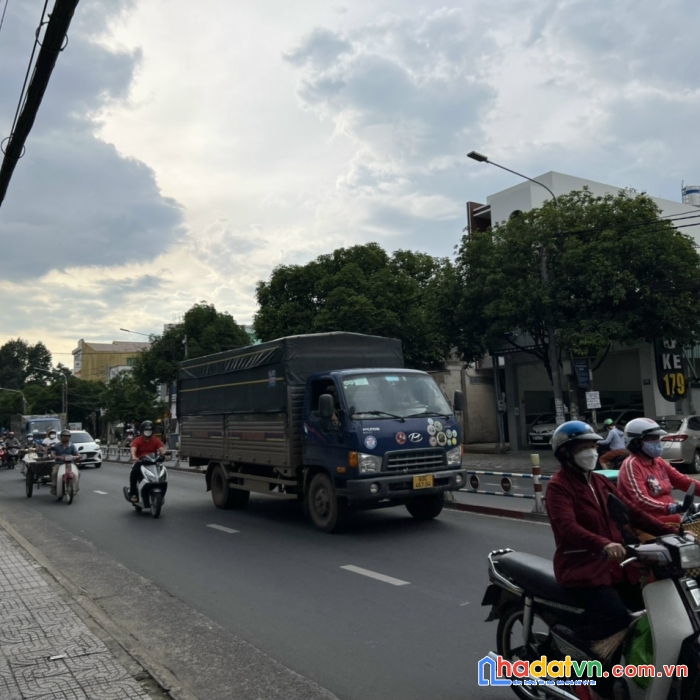 Nhà mặt tiền nguyễn ái quốc vị trí siêu đẹp ngay pccc, chỉ 8ty990