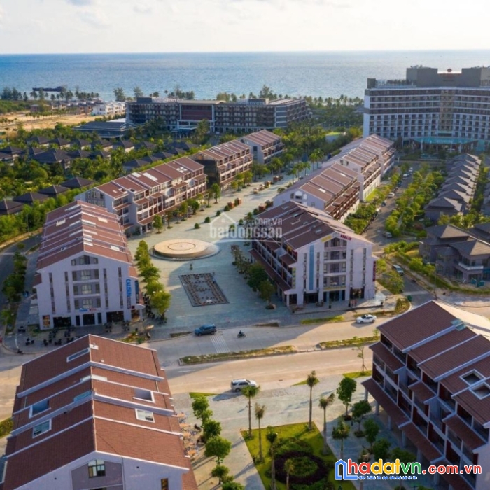 Cần bán shophouse đường 36m, ở bãi trường tại phú quốc. cách biển 250m, di chuyển sân bay chỉ 5