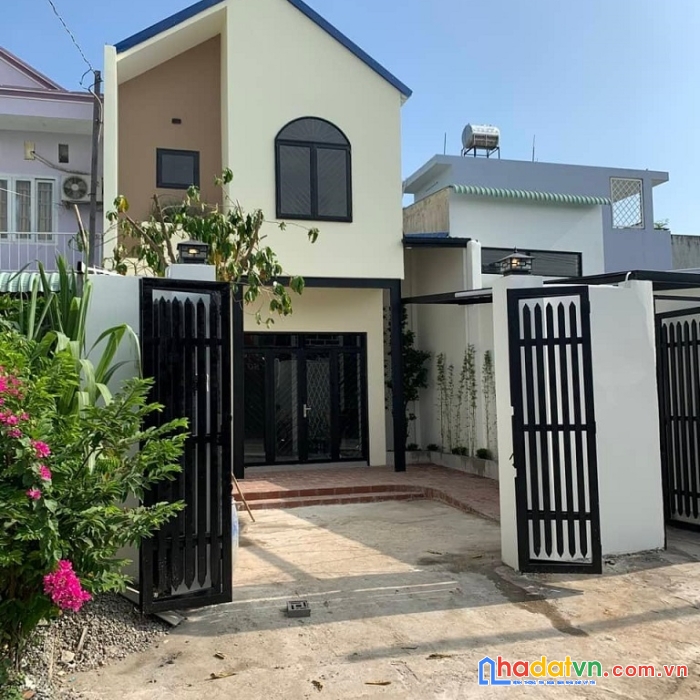 Nhà bán phước bình thông  đỗ xuân hợp q9  92 m2 giá  9.9 tỷ