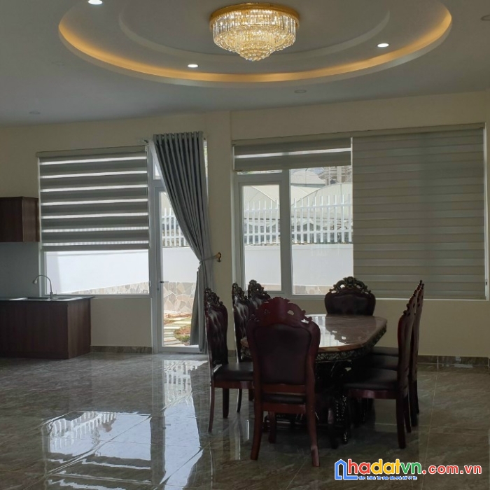 Cần bán căn biệt thự mới xây trên đường trịnh hoài đức phường 11, tp. đà lạt, giá 14,7 tỷ