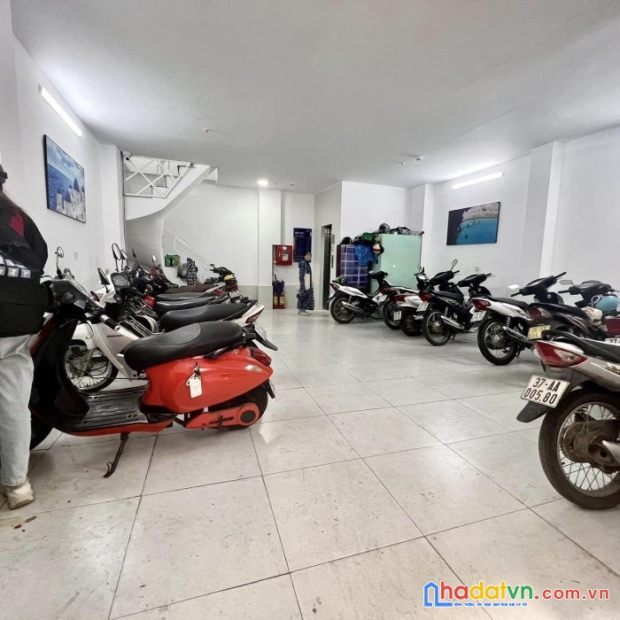 Bán ccmn láng hạ-đống đa-thông số đỉnh 65x6t-thang máy-mặt tiền 6.5m-720/th