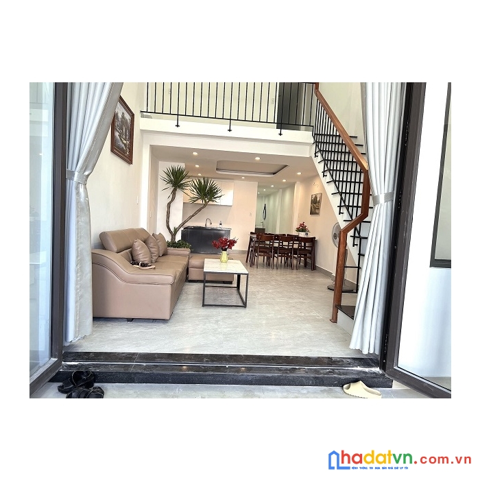 Siêu phẩm nhà mê đúc, thiết kế hiện đại, giá siêu rẻ kiệt 339 tôn đản, cẩm lệ