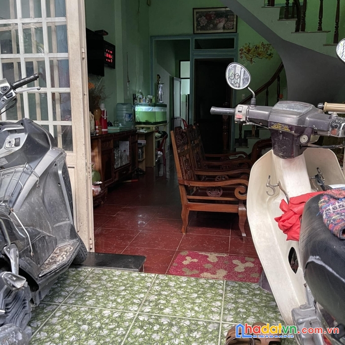 Nhà hẻm xe hơi -huỳnh văn nghệ - giáp cống lỡ-4.3x16m -64m2- 3 tầng - chỉ 5.9 tỷ.