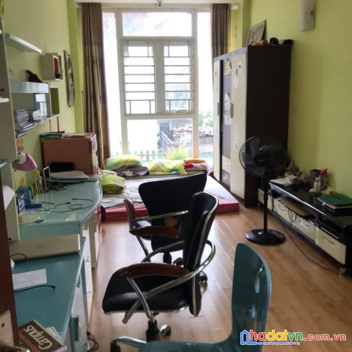 Bán nhà mai phúc, phúc đồng, long biên, 35m, 3 tầng, dân xây, ngõ 3m, 20m ra  ô tô, 2,7 tỷ