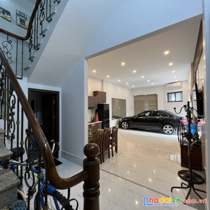 Nhà đẹp dân xây tại phố cổ ngọc lâm, ô tô vào nhà, 60m2, 4 tầng,giá nhỉnh 8 tỷ
