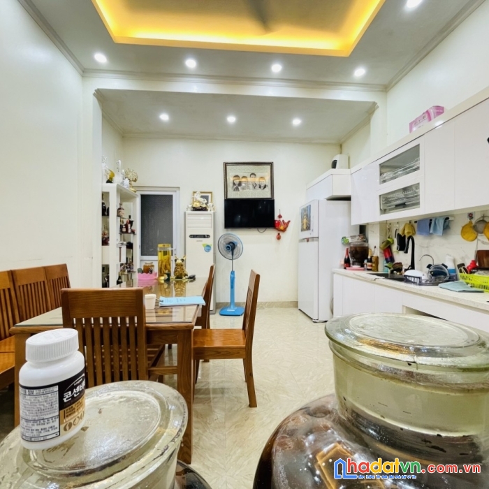 Chủ bán nhà phố khương đình,quận thanh xuân: mt 4,5m*4 tầng,ngõ nông,gần phố, nhỉnh 4tỷ.