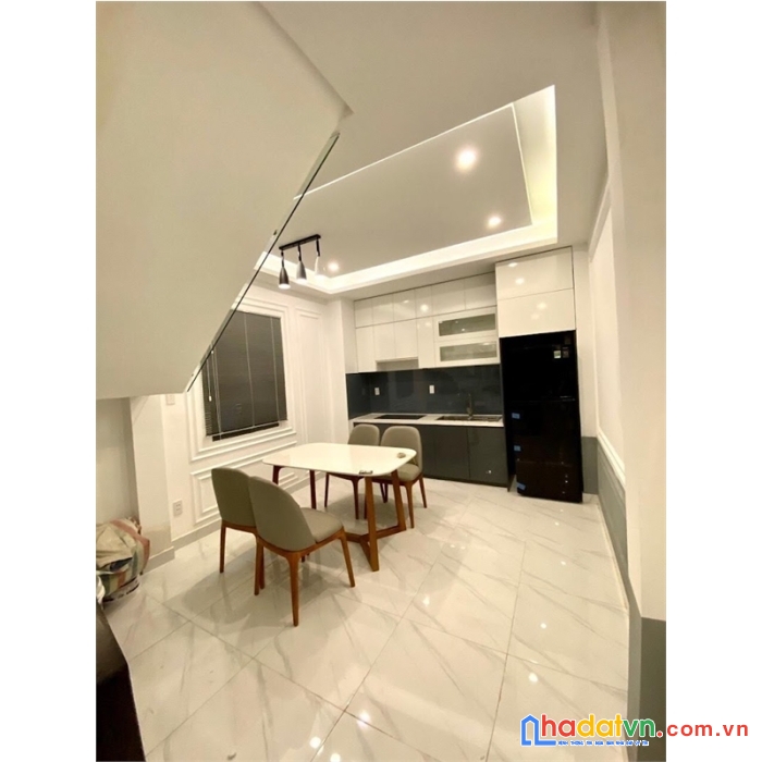 Bán nhà hxh sát mặt tiền hai bà trưng p8 q3 3 tầng 44m2,3.6x12,chỉ hơn 10 tỷ