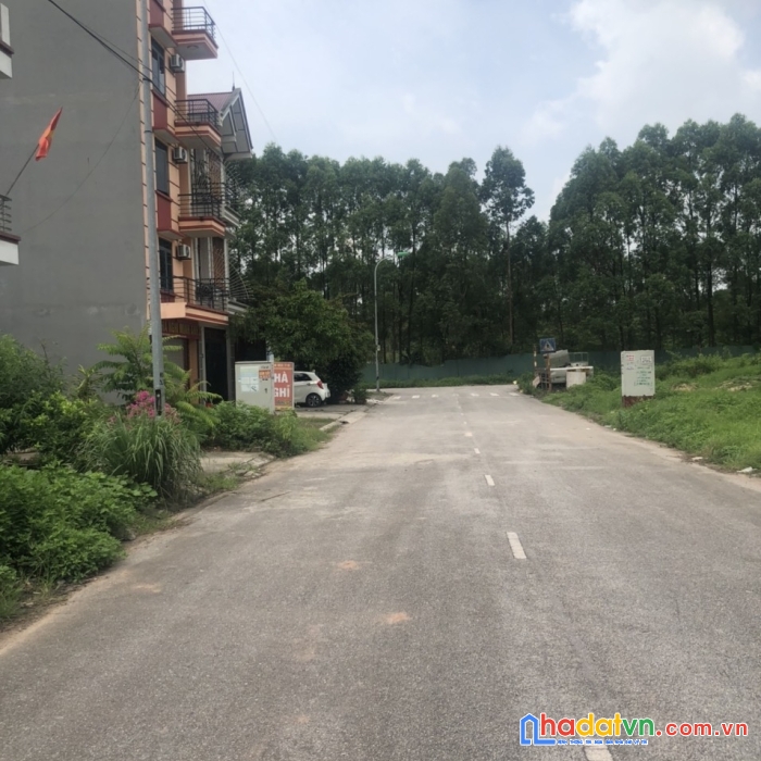 Tiếc lắm nhưng cần tiền gấp đành phải bán lô đất tiền năng nhất!