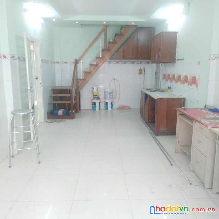 Căn góc 3.5x9 nở hậu l 5.1m hxh đường nguyễn tri phương p9q10
