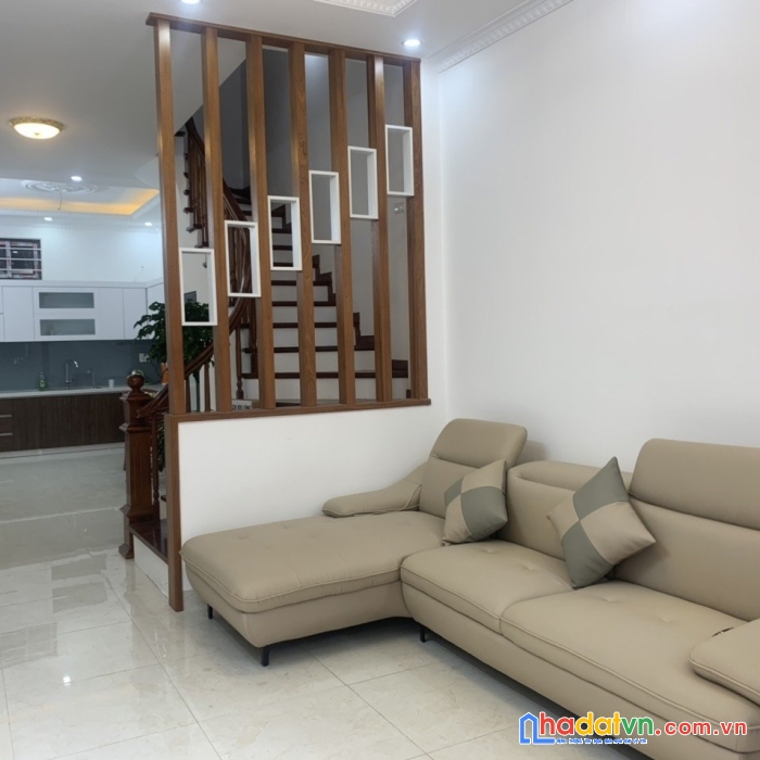 Chính chủ bán nhà đức diễn -bắc từ liêm-giá hơn 4 tỷ-45m2-20m ra ô tô