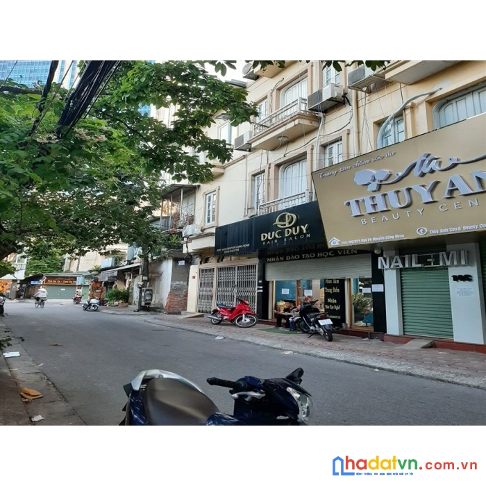 Bán gấp nhà đẹp-trung tâm ba đình-70m oto đỗ-ba gác đỗ-33m2 chỉ 3,6tỷ 
