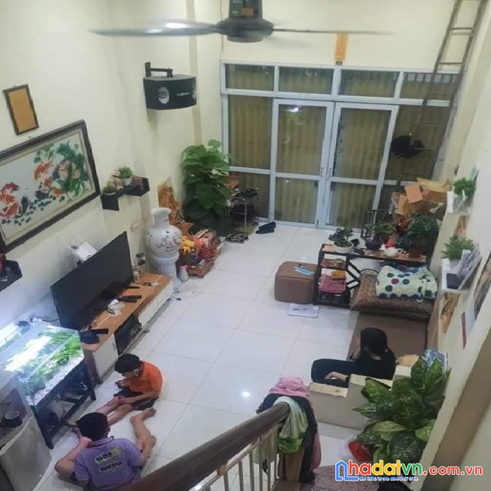 Bán nhà lạc trung - quận hai bà trưng 30m x 4 tầng. 6 tỷ có thương lượngg