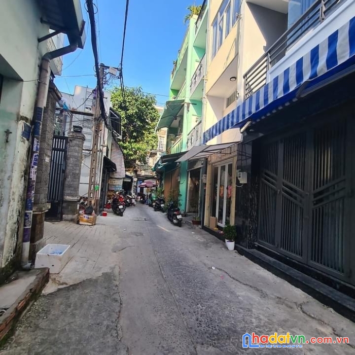 Bán nhà 4 tầng hẻm 5m, kế chợ phạm văn bạch, 71 m2,5 tỷ 2