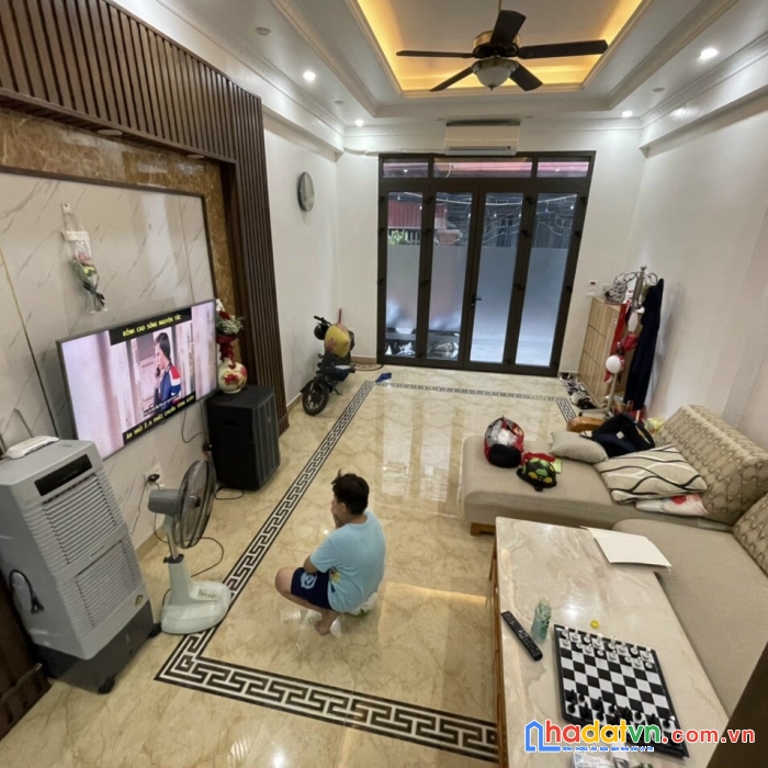 Bán nhà 4 tầng lô góc  mặt ngõ đường đà nẵng ! _ diện tích mb : 43m__ dtsd : 160m2. giá bán :
