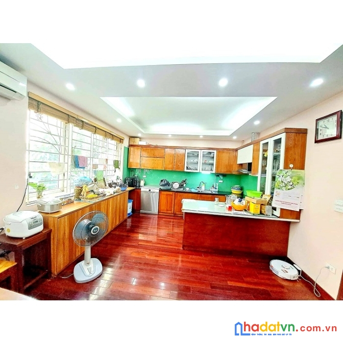 Bán nhà đội cấn ngõ ô tô tránh kinh doanh  sầm uất 45m 4 tầng 8 tỷ