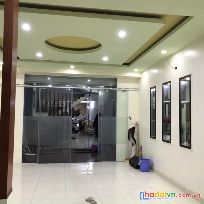 Chính chủ bán nhà đông khê 1 thông đông khê 2, lô góc ngõ nông 1 ngoặt. diện tích 43m2 x 3 tầng