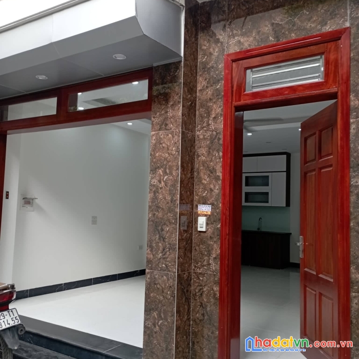 Bán nhà chiến thắng -  la khê - hà đông - ngõ rộng oto đõ - nhà mới kính koong