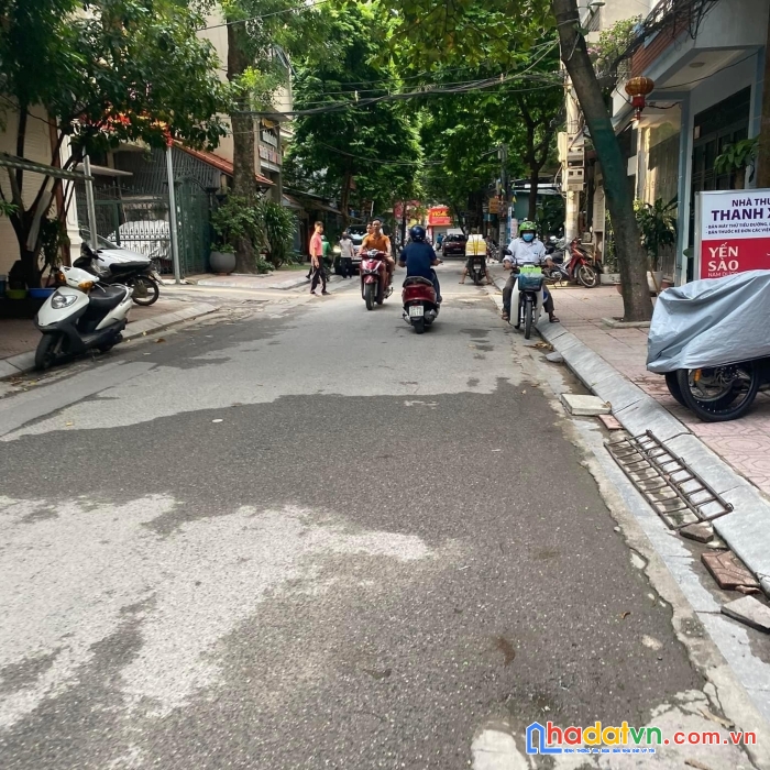 Bán nhà hoàng văn thái quận thanh xuân khu phân lô ô tô đỗ cửa ngõ thông nhà view thoáng sáng -
