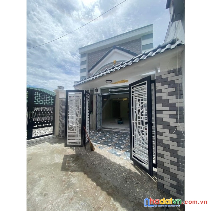 Bán nhà mới xây đối diện đh bách khoa 75m2 giá 2.5 tỷ