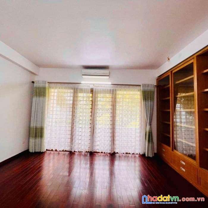 Mặt phố nguyễn hoàng 136m mt 6.5m kinh doanh đỉnh giá nhỉnh 20 tỷ. 0968876878