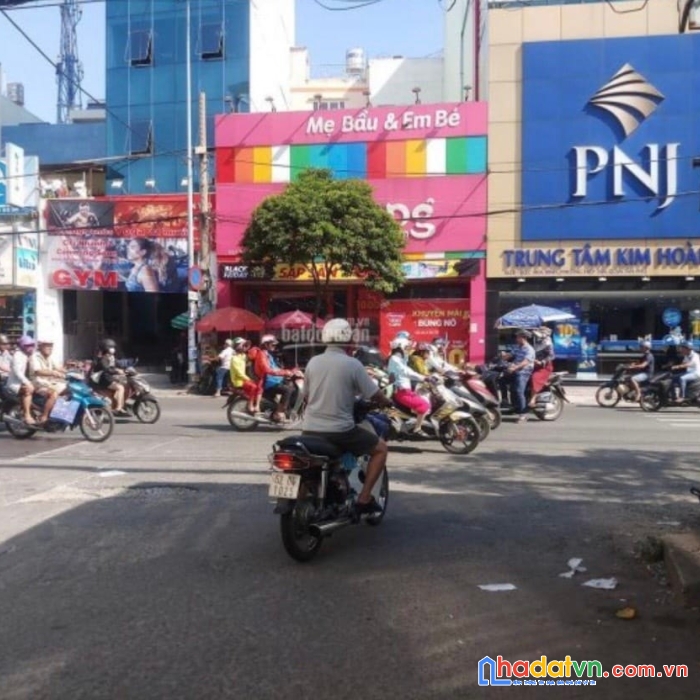 Bán nhà hoà bình, tân phú, hẻm 8m, 5 tầng thang máy, ngang 7,2 x 17, nhỉnh 16 tỷ.