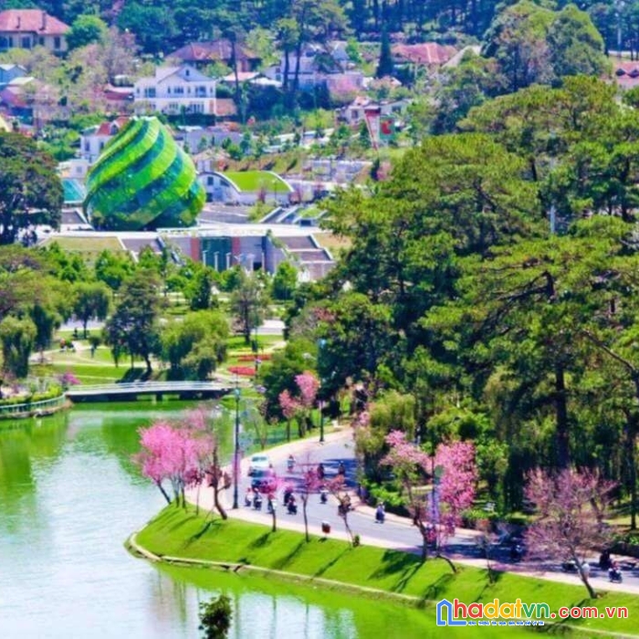 Bán đất mặt tiền & hẻm xe hơi tọa lạc đường ankroet, tp. đà lạt.