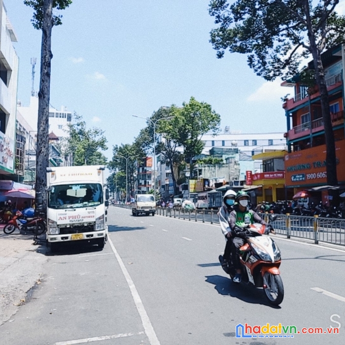 Bán nhà mặt tiền, lê hồng phong, quận 5, ngang 4.4 x 21.5, nhỉnh 40 tỷ.