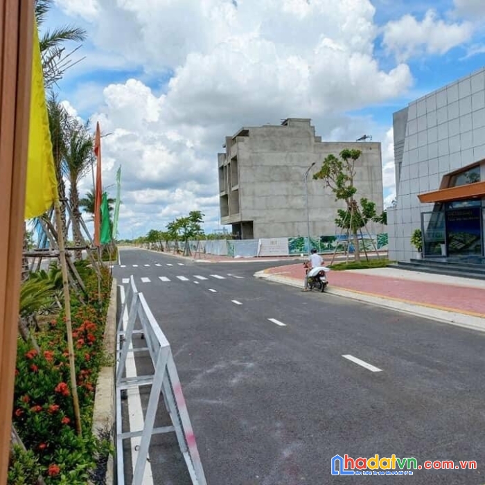 Bán đất nền thủ thừa giá chỉ 1ty3/1 nền