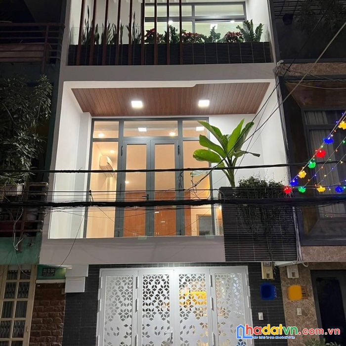 Nhà mới 3 tầng huỳnh văn bánh, phú nhuận,70m2 (5x14),chỉ 8.7 tỷ