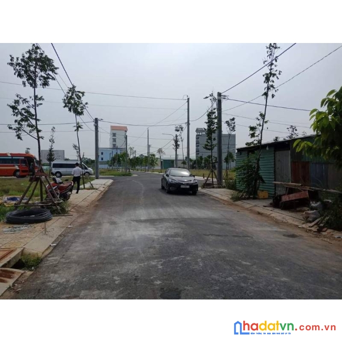 Bán gấp 8 lô đất vàng thương mại ngay kcn thuận đạo mà giá chỉ tử 1 tỷ  đồng 