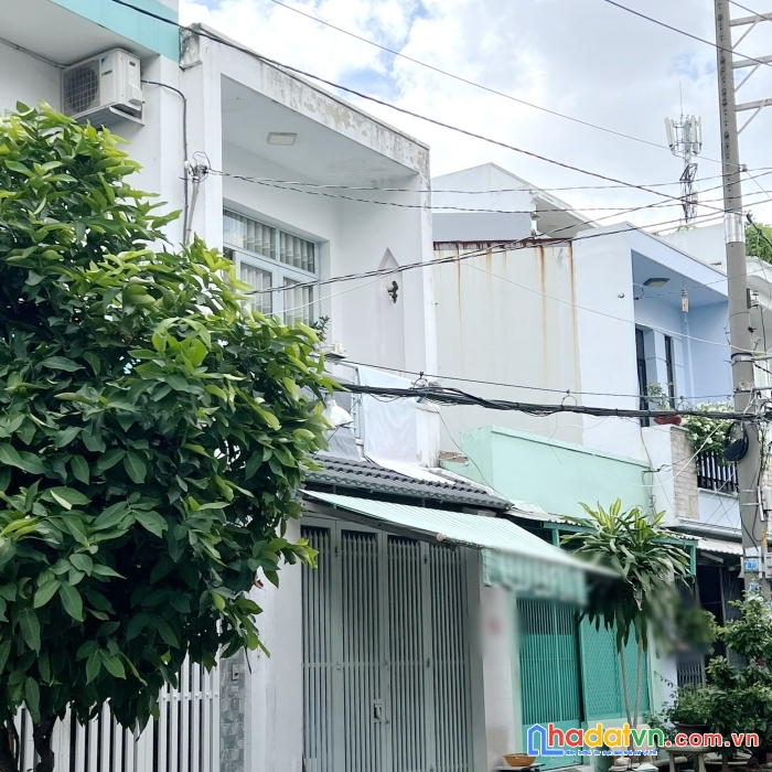 Nhà (4x17.6m vuông vức) cư xá phú lâm b phường 13 quận 6