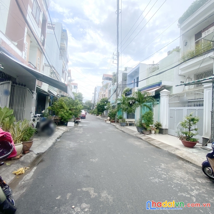 Nhà bán mặt tiền đường nội bộ cx phú lâm b, p13q6. trệt,lửng 70m2. giá 8 tỷ tl