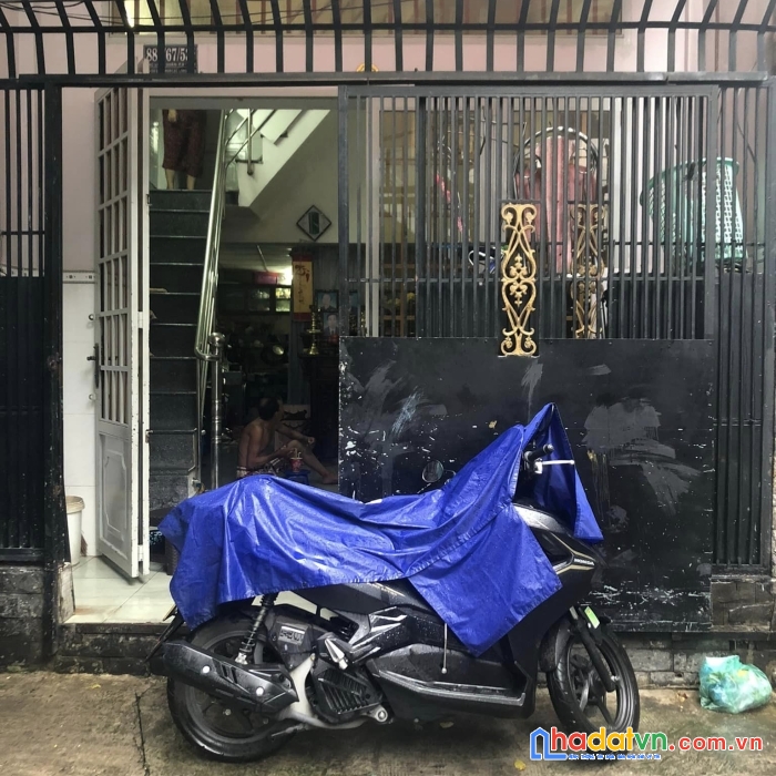 Bán nhà lạc long quân - 34m2 -4 tầng-4pn-3,35 tỷ tl