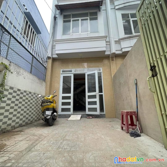 Bán nhà hxh lê quang định, gò vấp, 68m2, 4 phòng ngủ.