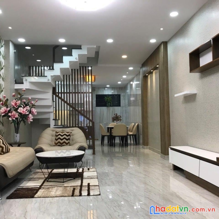 Cực hiếm-nhà đẹp ba đình-20m oto-gần phố-ngõ thông-nở hậu-50m2 chỉ 4,75tỷ. 
