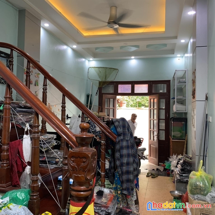 Chính chủ cần bán gấp nhà bùi xương trạch thanh xuân
dt 45m 4tầng mt4.5m
giá chào chỉ 5.85