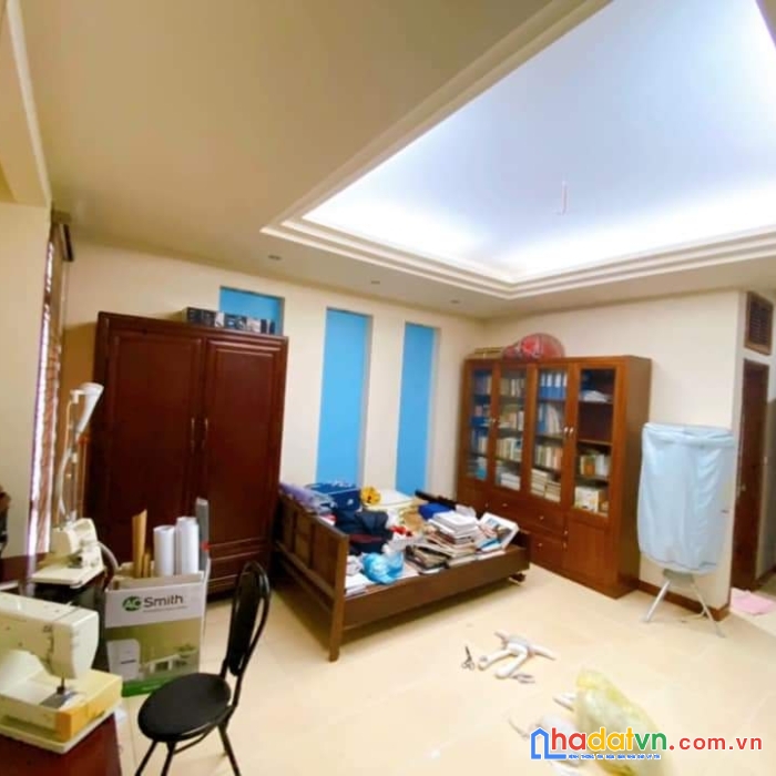 Lô góc, phan kế bính 70m x 4 tầng, mt 4.9 m, giá 8.5 tỷ.