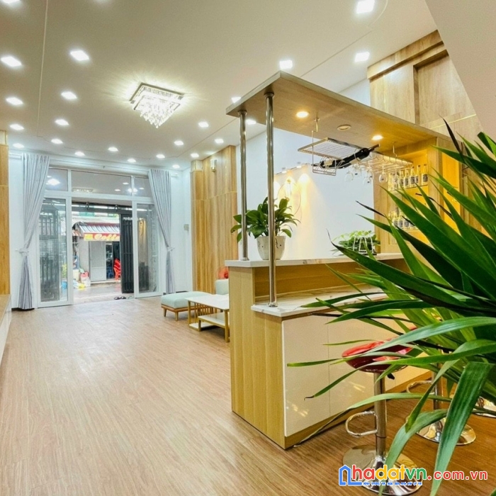 Định cư gả lại hoa hậu - mt gò vấp - 4.5x15m - 65m2 - vuông a4 - 4 tầng st - gara ô tô - chỉ 8.1