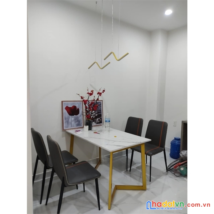 Nhà đẹp giá lại rẻ đường quang trung- gò vấp- dtsd 80m2. chỉ 3.x tỉ còn tl