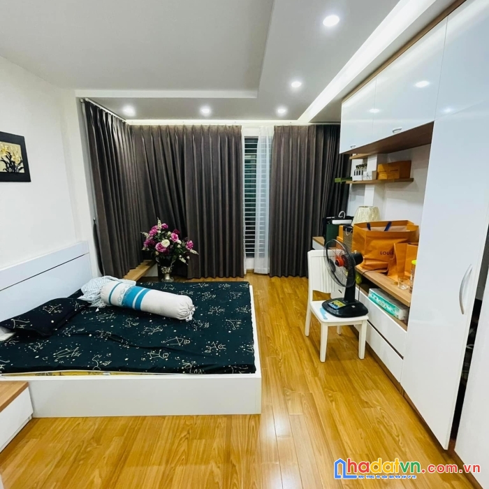 Phân lô, ô tô vào nhà trần tử bình, 42m2, 7.5 tỷ