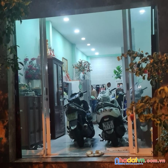 Hot hot! chỉ 5 tỷ-  quận 11 - hàn hải nguyên- lô góc- hxh tránh- thông ra đường 3 tháng 2 -2 tầng-
