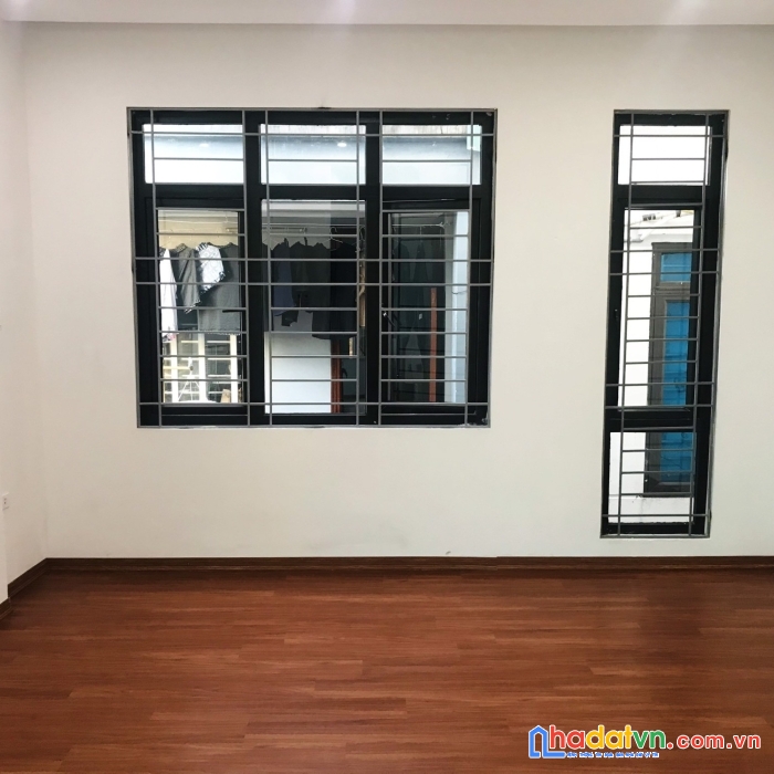 Bán nhà phú đô đẹp rộng 50m2 5 tầng mt 7m nhỉnh 5 tỷ