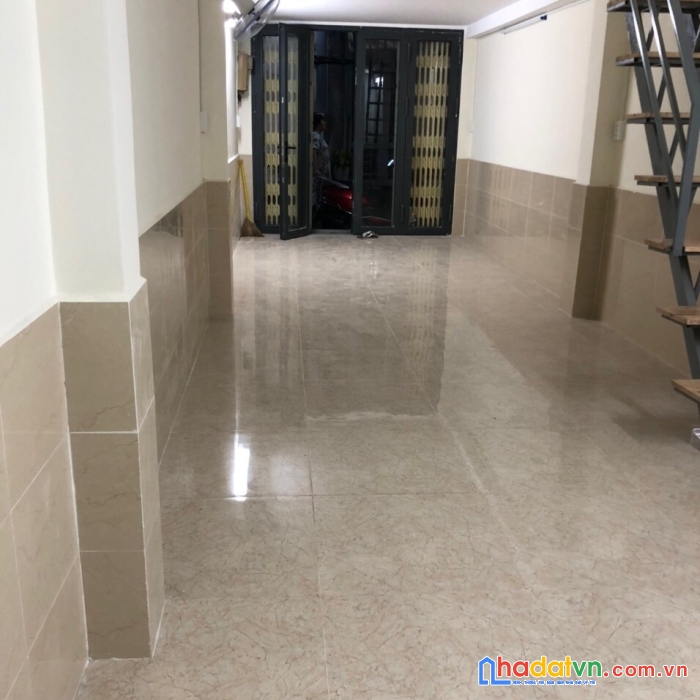 Chính chủ cần bán nhà đẹp, giá rẻ, trung tâm q5, q1.