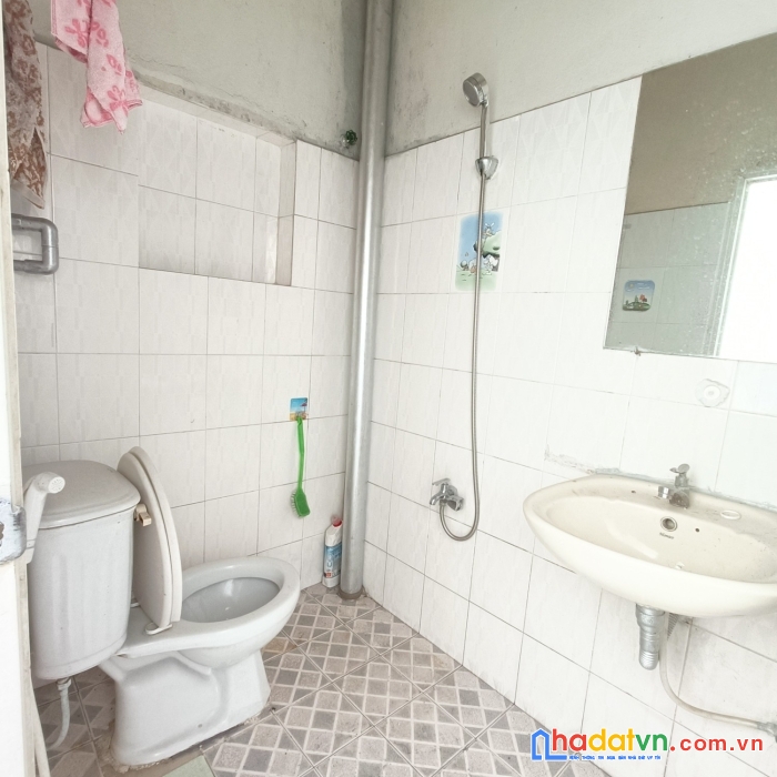 Bán nhà hem 3 gac rong quan 3 44m2 gan quan 1 gia 4.7  ty