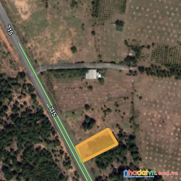 Cần bán1000m2 đường 715 cổng số 3 sân bay phan thiết