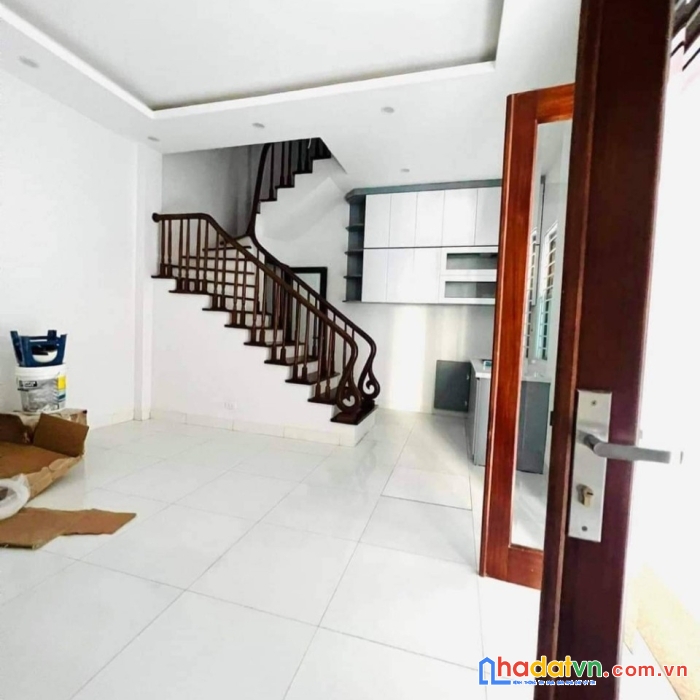 Nhà đẹp phố thanh nhàn: 40m2, 5 tầng, 4 ngủ, mt 3.8m, 10m ra ngõ ô tô. 2.9 tỷ.